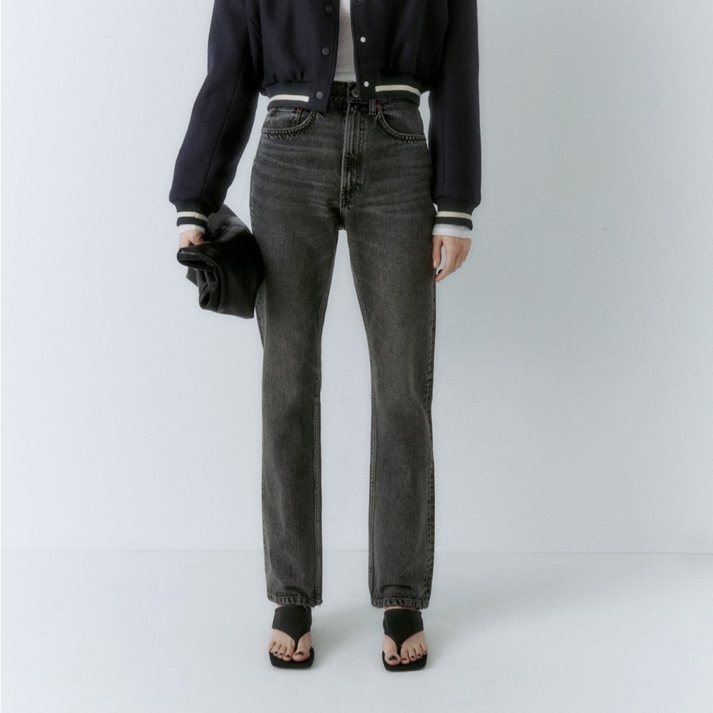 Zara - TRF Straight Jeans